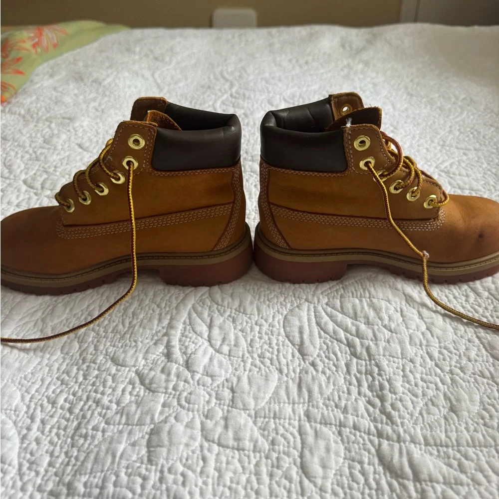 Timberland Kids Tan Boots - Picture 9 of 10